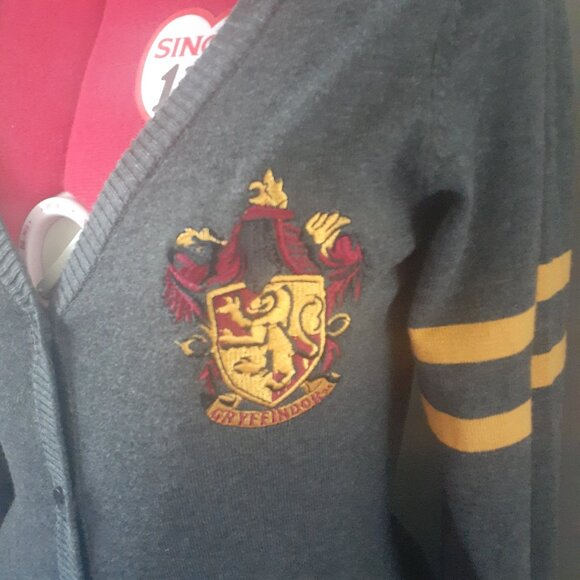 Harry Potter Gryffindor Girls Cardigan - Picture 4 of 7
